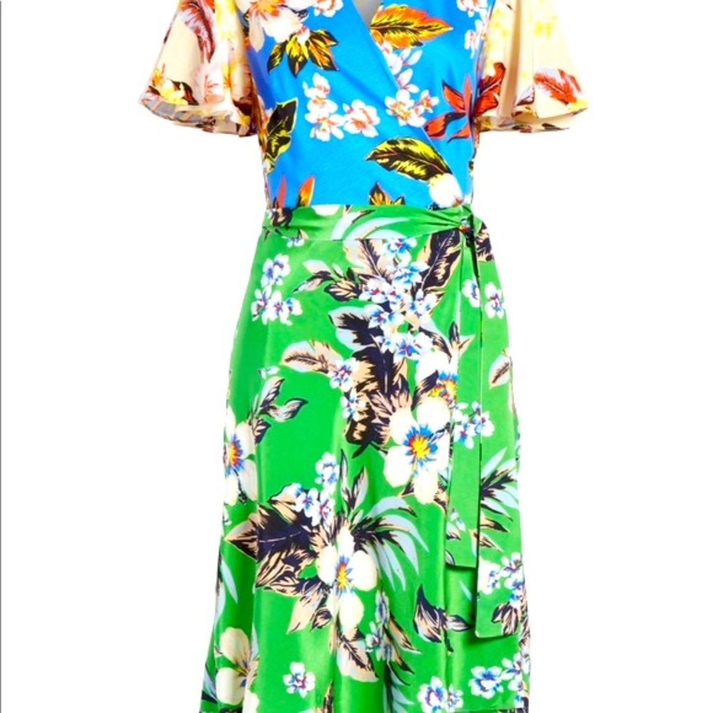 Diane von Furstenberg Flutter Sleeve Silk Wrap Dress - Picture 4 of 5